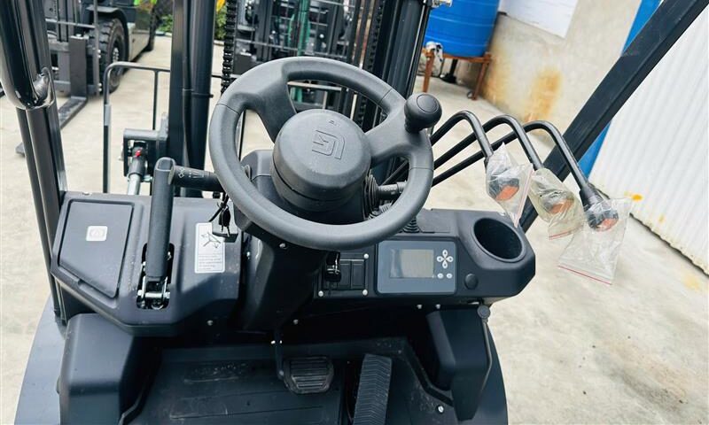 xe nâng điện liugong 2.5 tấn-7